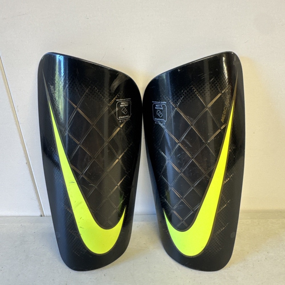 Adult Nike Mercurial Shin Guards Size: M 5'3-5'7 Color: Black Volt